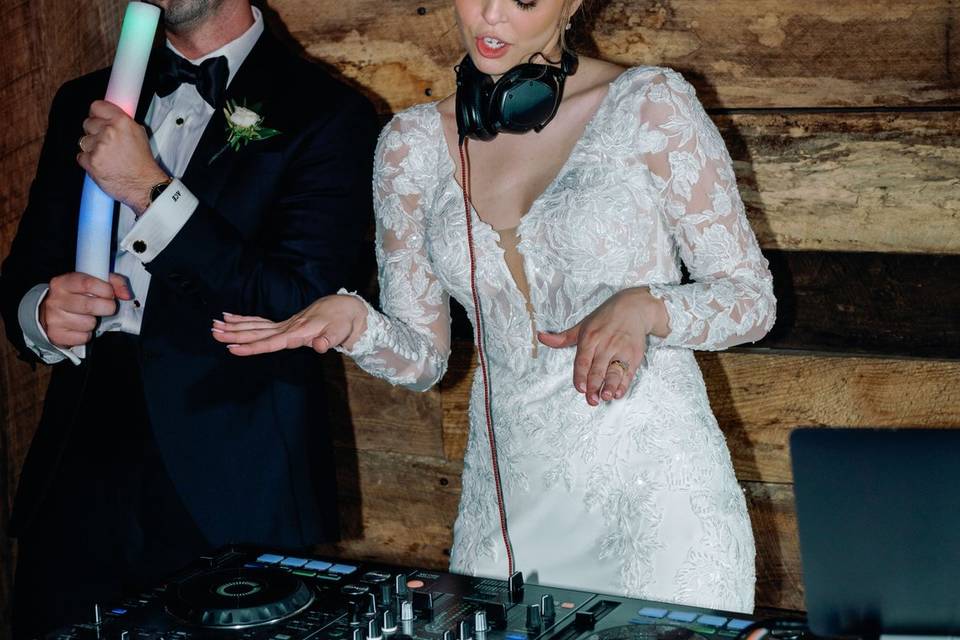 Bride & Groom Moments