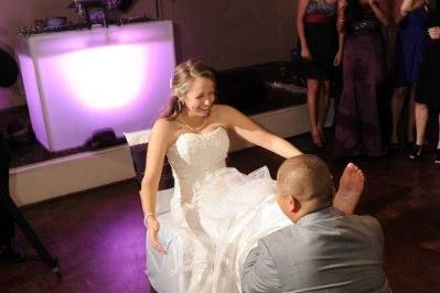 Garter toss