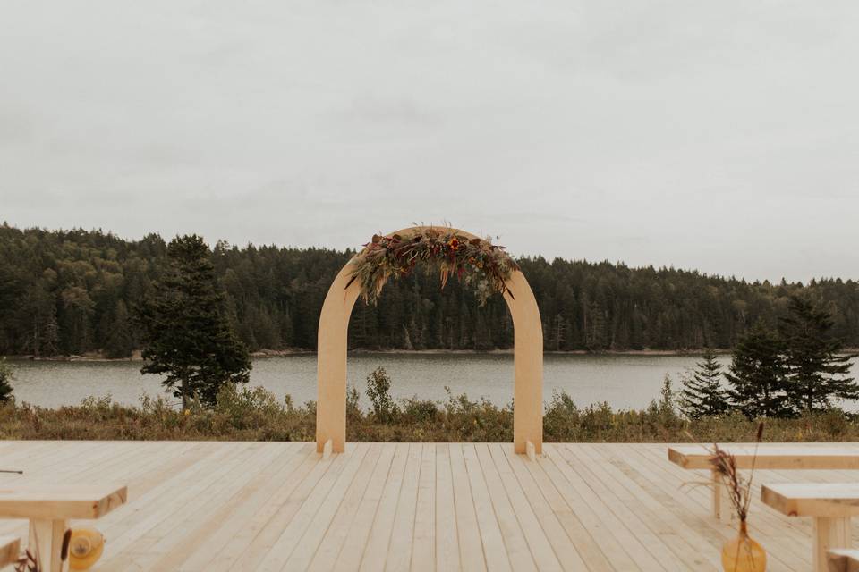 Ceremony deck facing arch