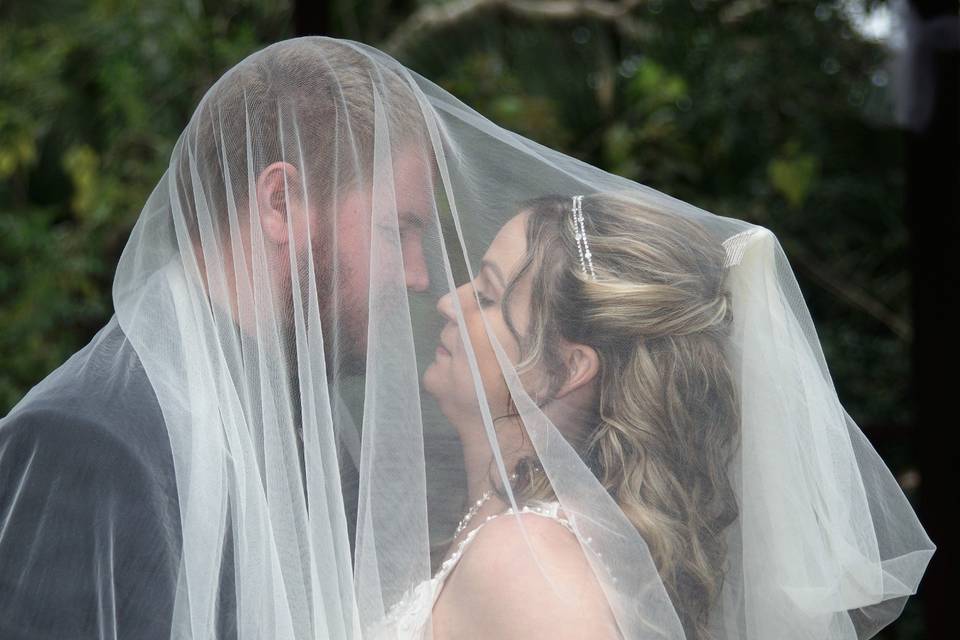 Lots of great wedding poses