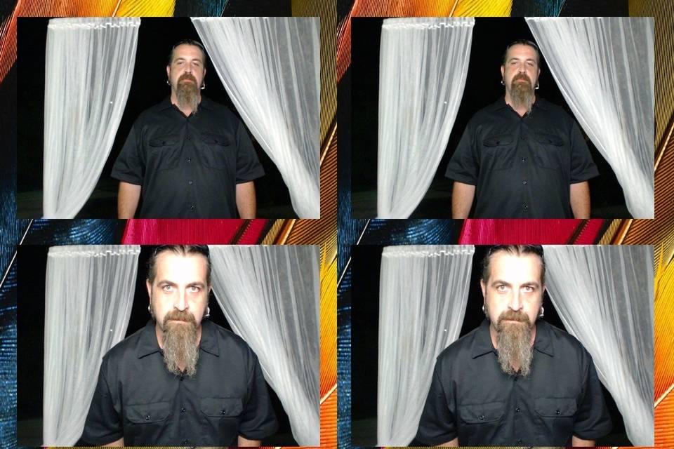 PhotoBomb Photo Booth services