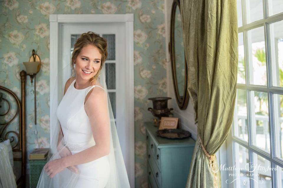 Morgan McCullers - Traveling Hair & Makeup Artist