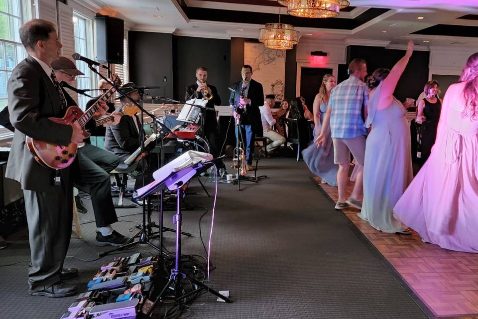 6-piece wedding band