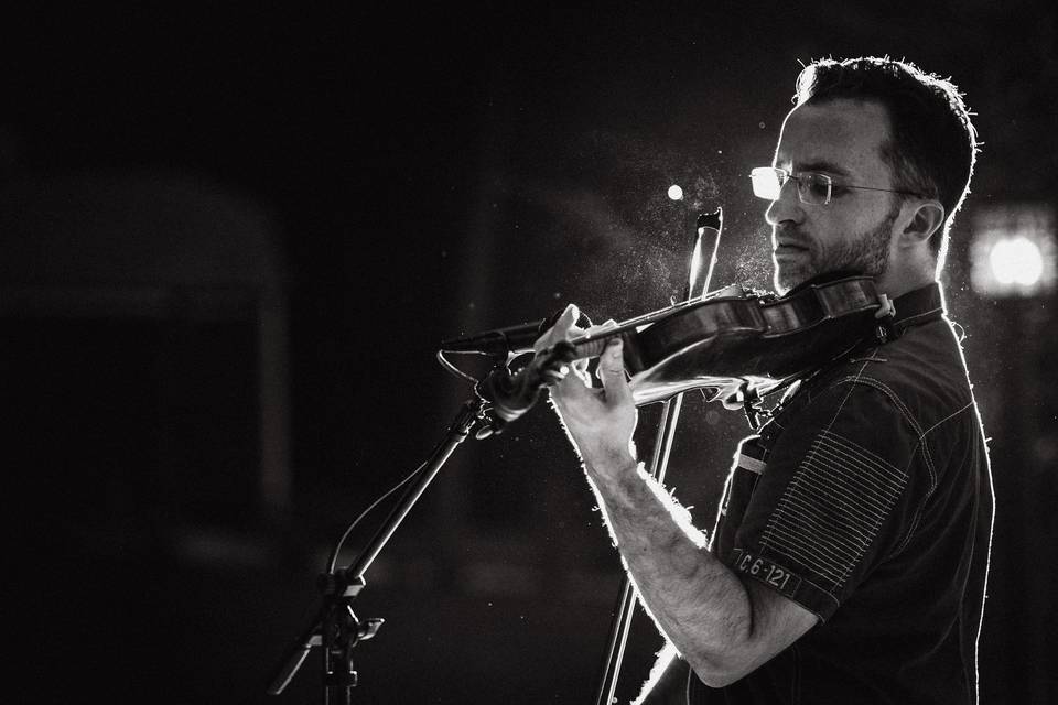 Acoustic violin outside