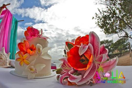 Hawaii beach wedding designs