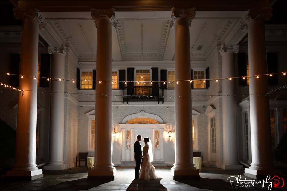 Newlyweds at the entrance