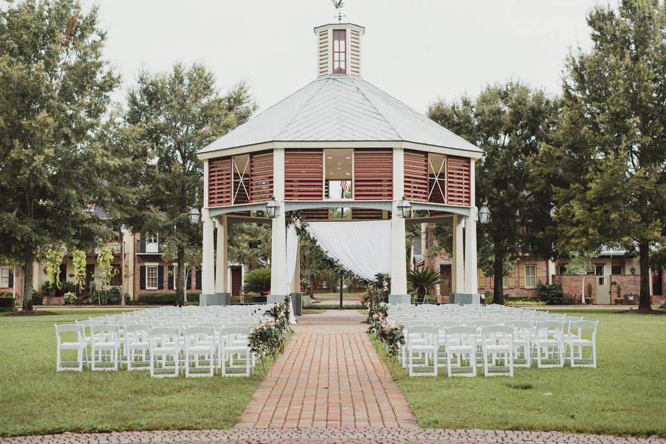 Town square wedding