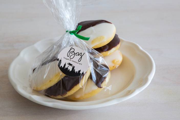 Baz Party Favor - Black and White Cookies