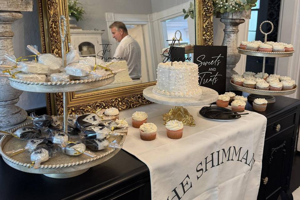 cake table