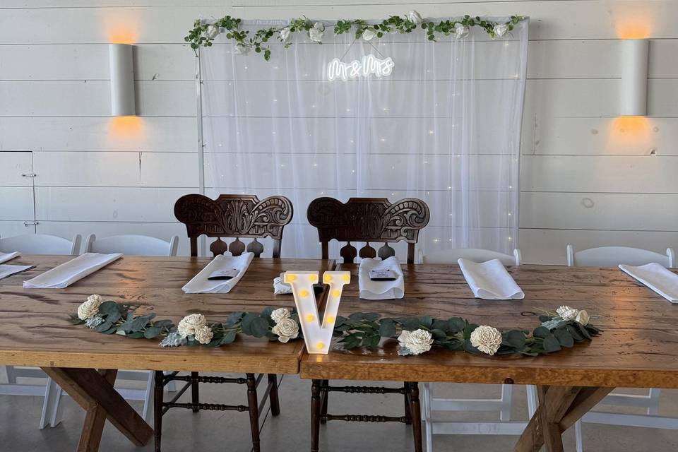 sweetheart table