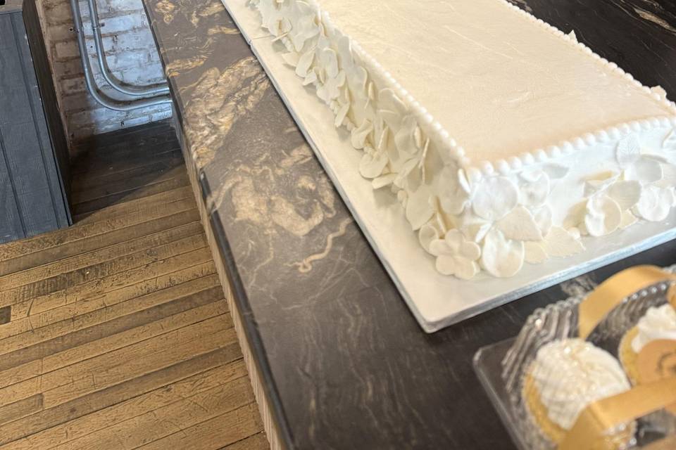 3 foot wedding cake