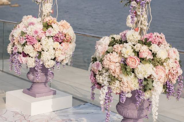 Sam set table