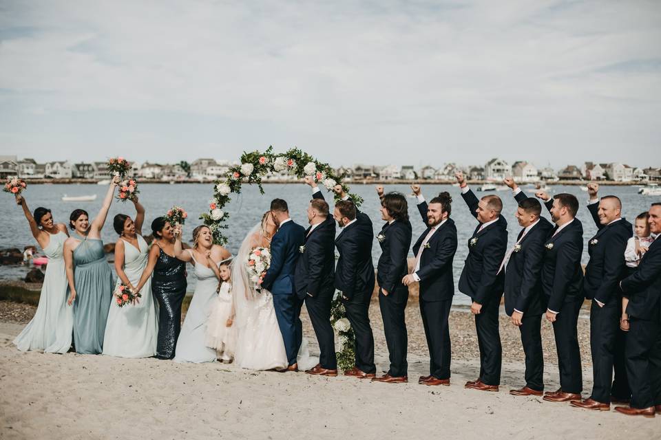 Outdoor bridal party