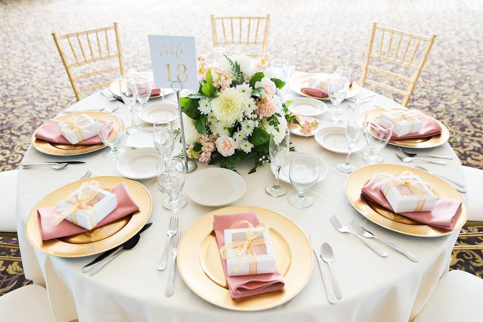 Table set-up with centerpiece