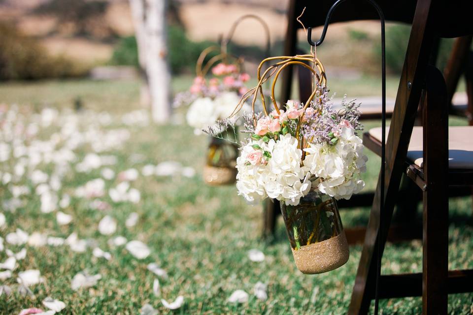 Aisle decor