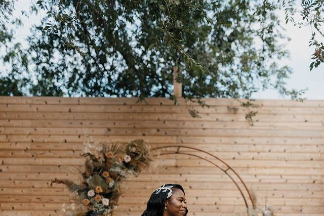 Ceremony Arbor and Bouquet