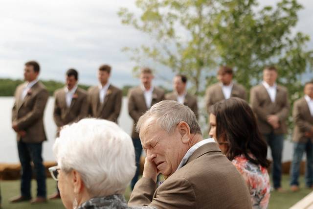willows-bend-carbondale-kansas-wedding-danielle-rose-photography-1015.jpg