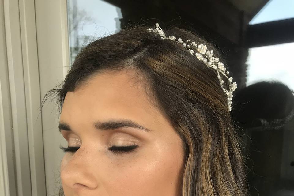 Makeup by Apryl Naylor