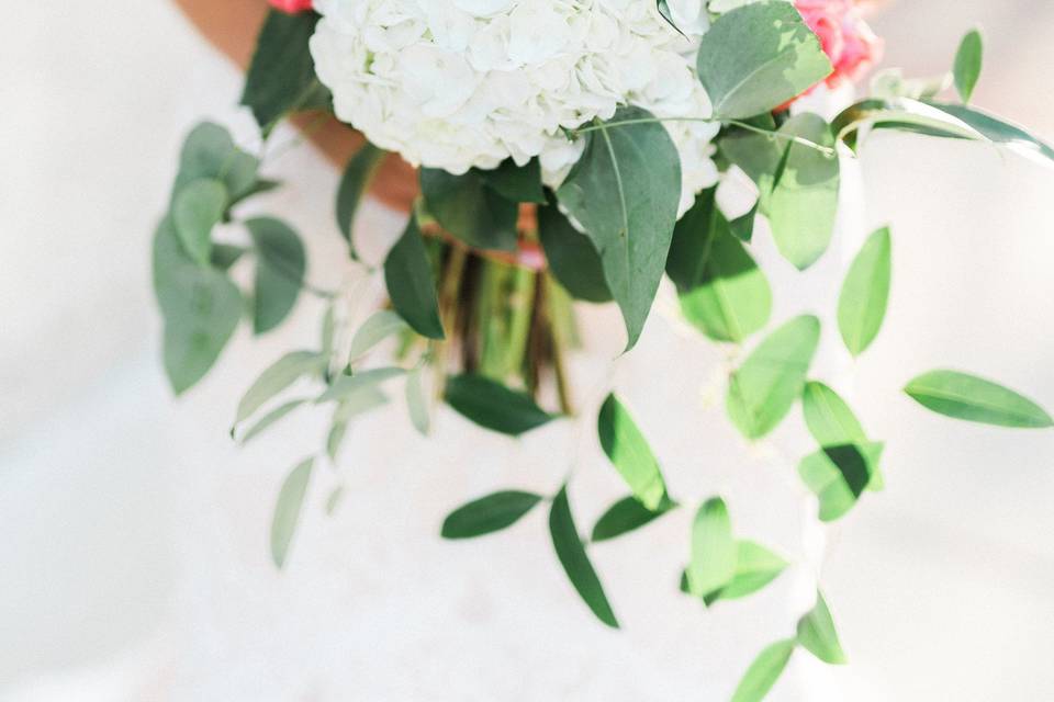 Pink and white bouquet