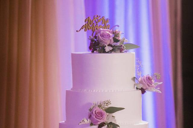 Customize Wedding Cake