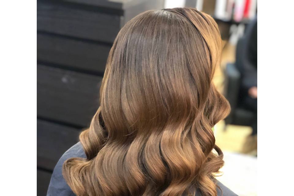 Soft Glam Waves