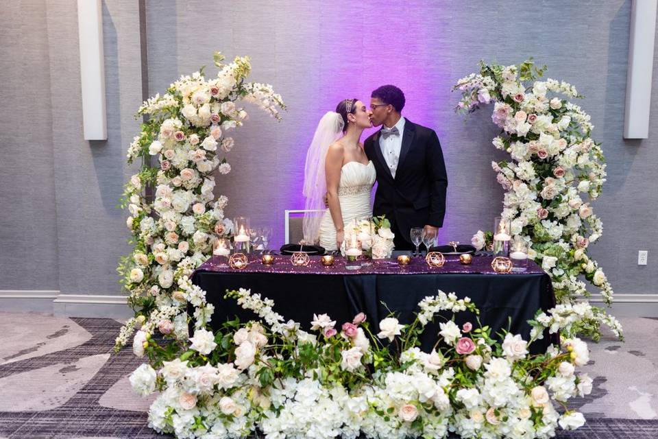 Couple at the Sweetheart Table