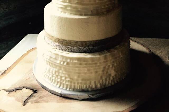 Simple wedding cake