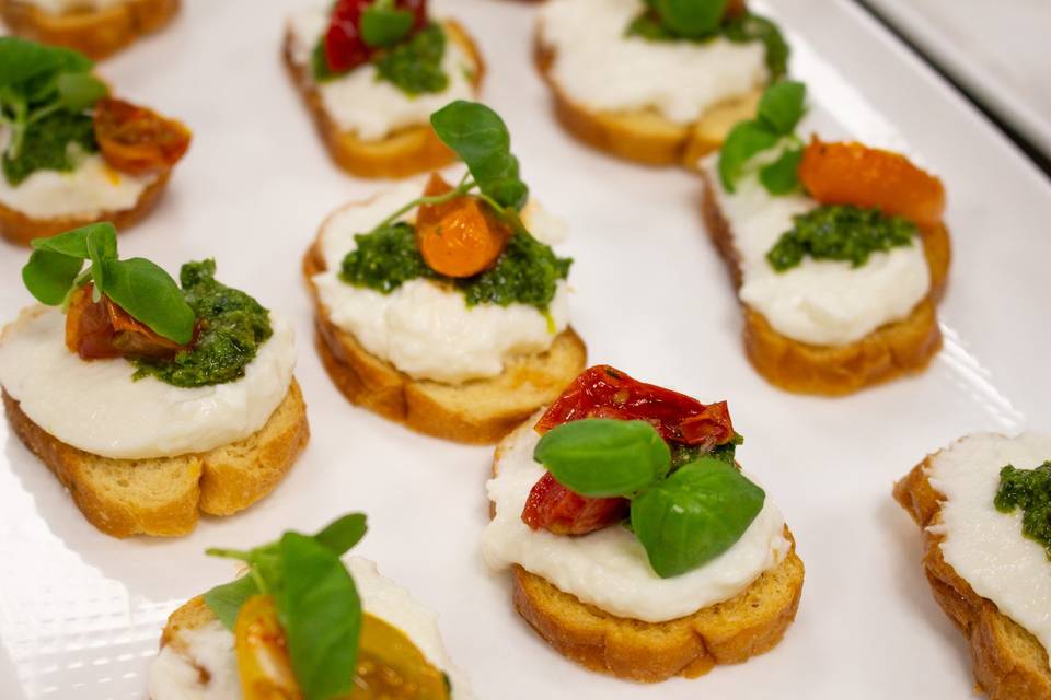Burrata Crostini