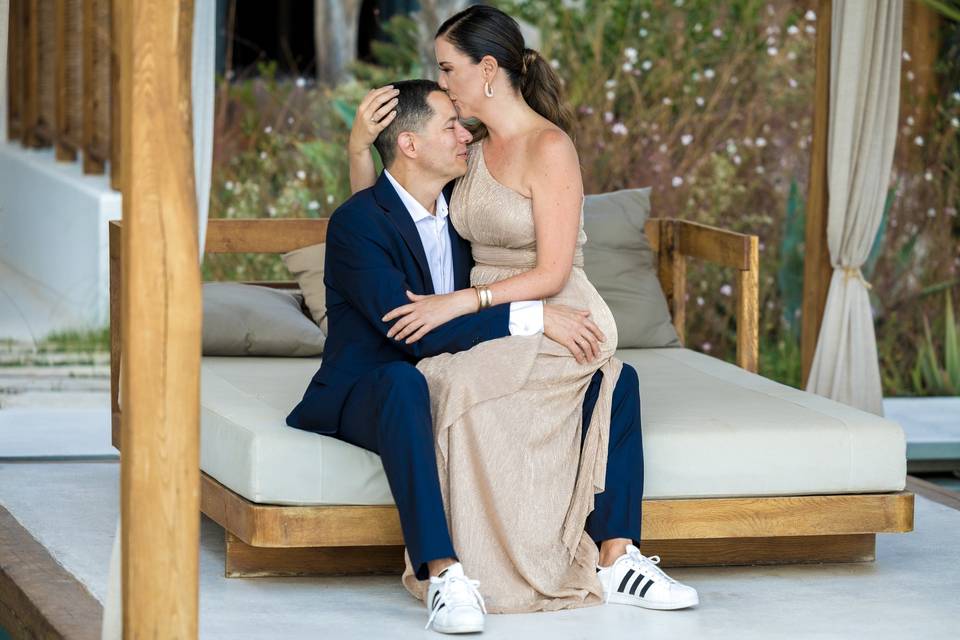 Cata&FerannyversaryinMykonos