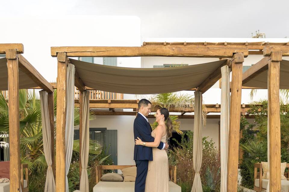 Cata&FerannyversaryinMykonos