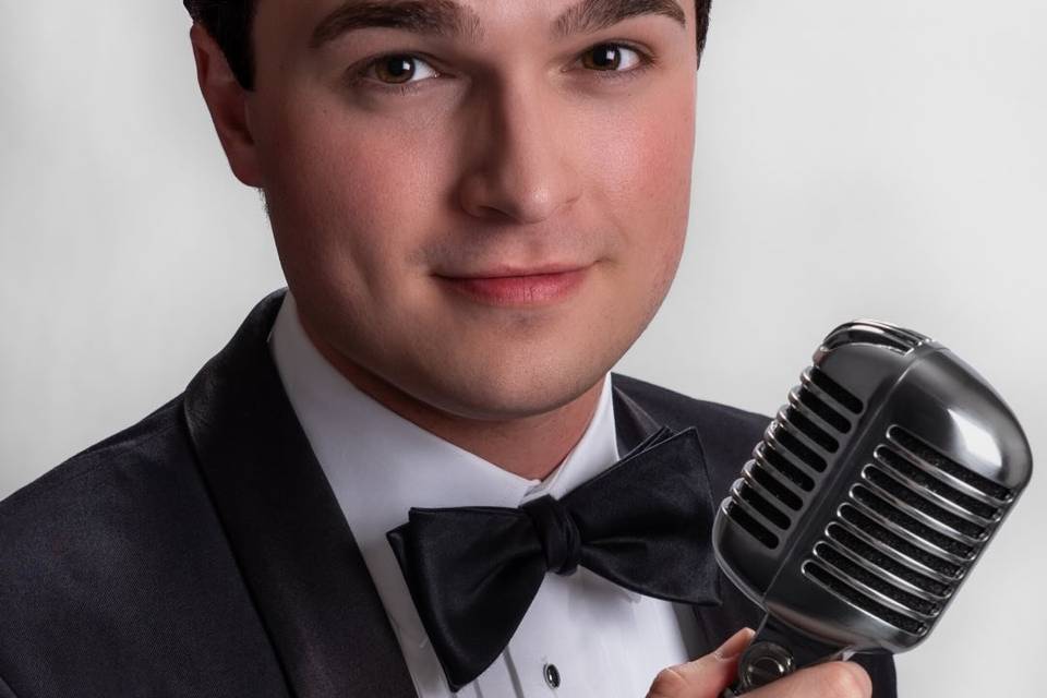 Derek Reed - Singer