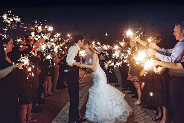 A sparkling exit Maria Hall Photography)