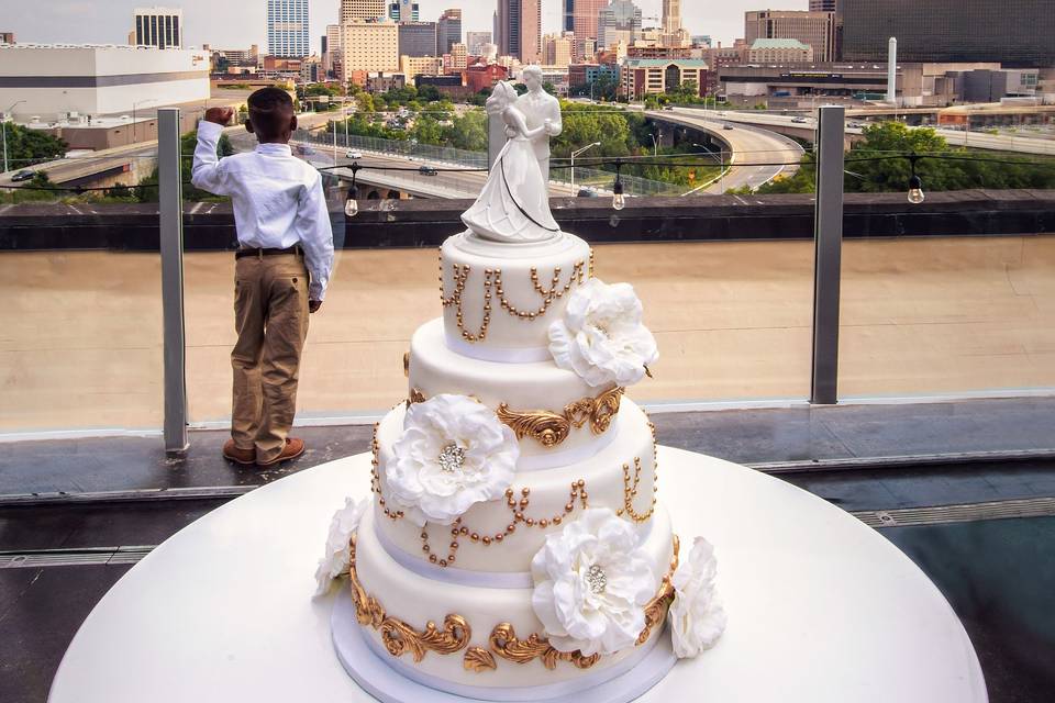 The wedding cake (Maria Hall Photography)