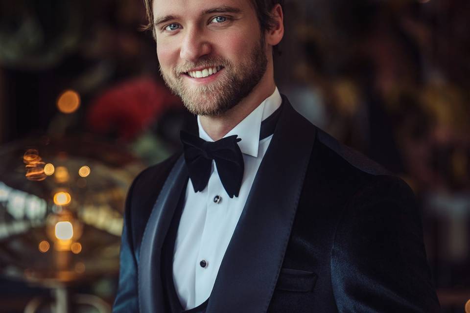 Groom Change
