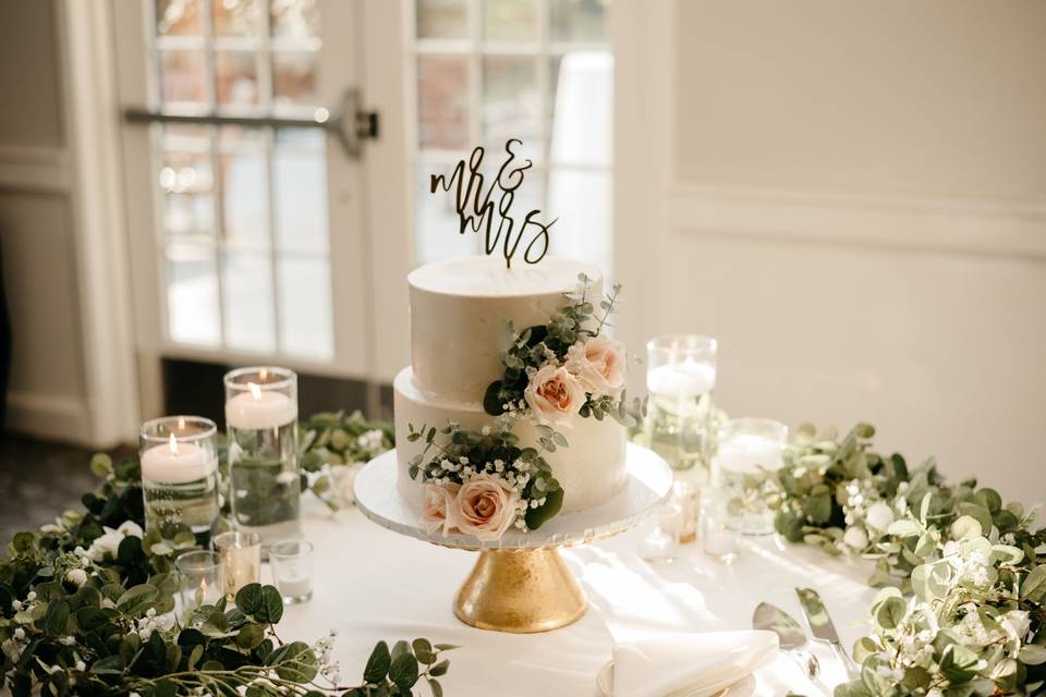 Marble Cake Stand