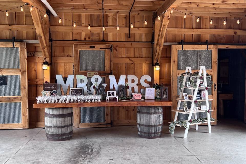 Inside barn decor idea