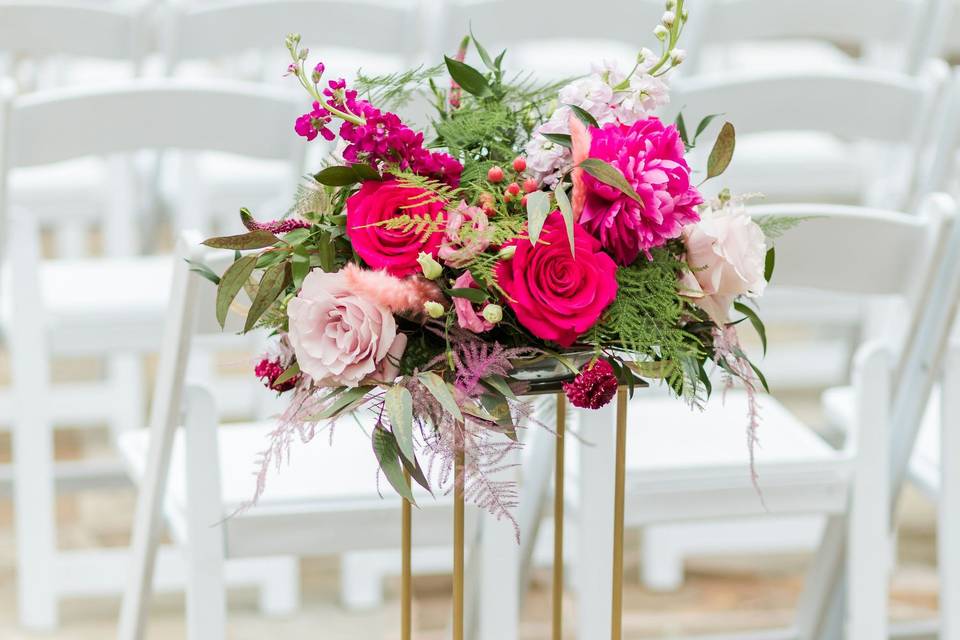 Fuchsia wedding at The Briscoe