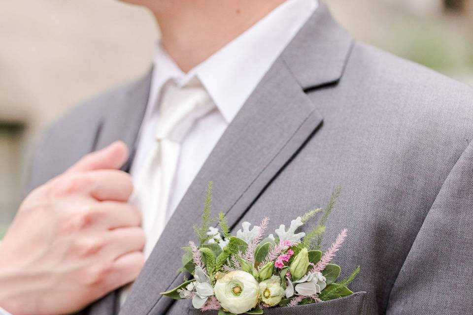 Fuchsia wedding at The Briscoe