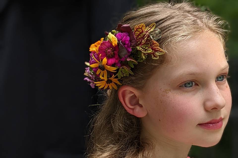 Locally grown hair clip