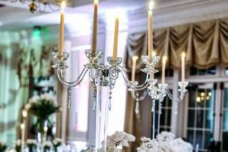 Table setting and decor