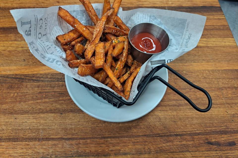 BASKET OF FRIES