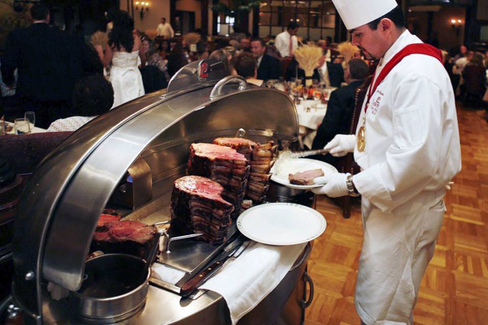 Lawry's chef