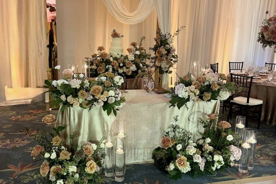 Sweetheart table