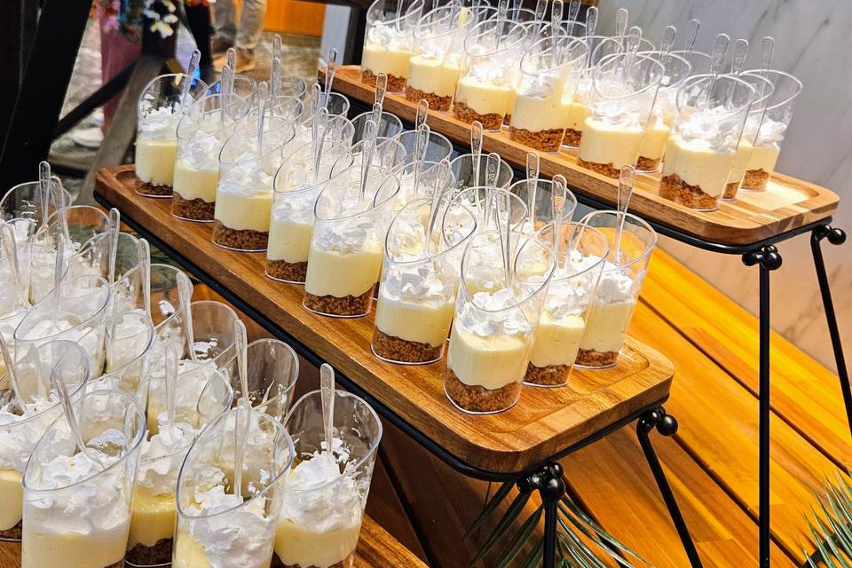 Key lime pie shooters