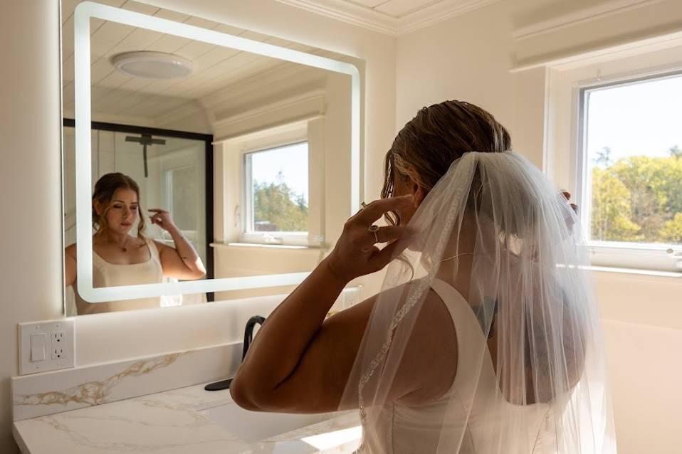 Getting ready in bridal suite