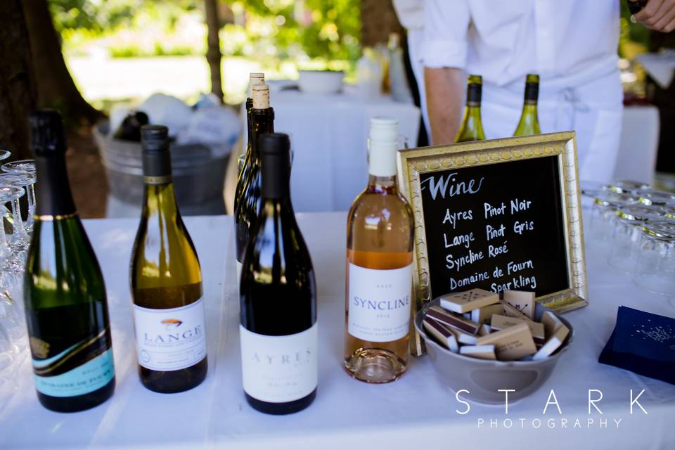 Cocktail service at The Pond