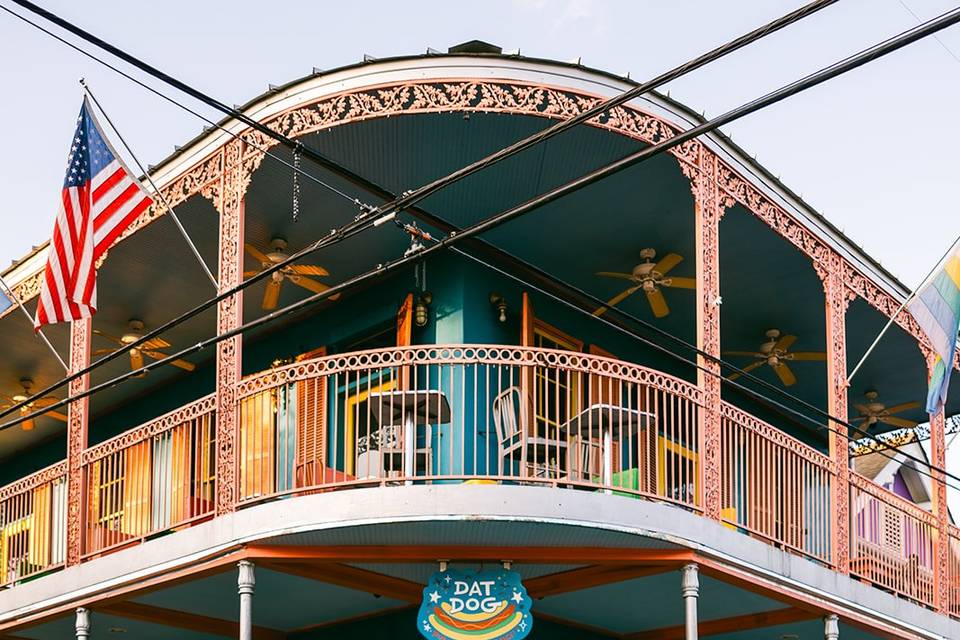 Frenchmen St Couple Photo