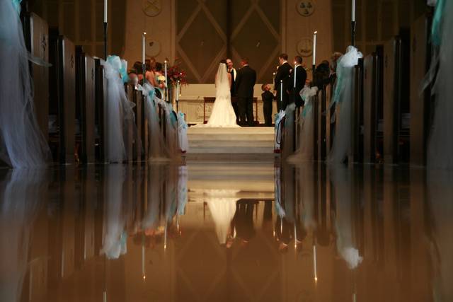 Wedding photography at churches are so lovely.  Photography shows how the beauty of the wedding service, and the bride and groom serving there faith.
we all know service weddings are a bit different.  the ambiance has a different feel and the photography images can be illuminating