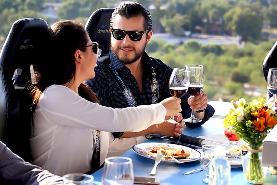 Dinner in the Sky