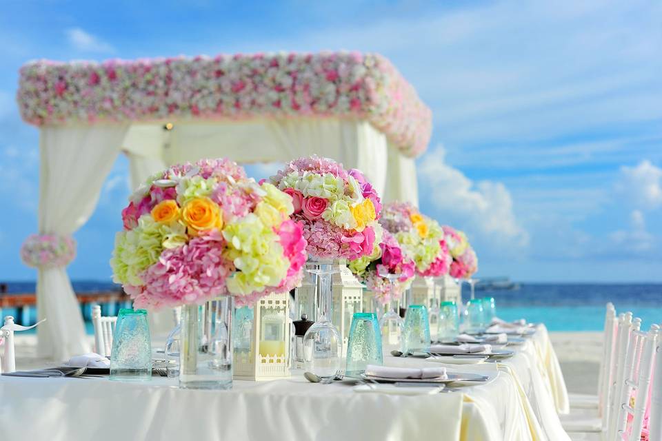 Beach wedding decoration